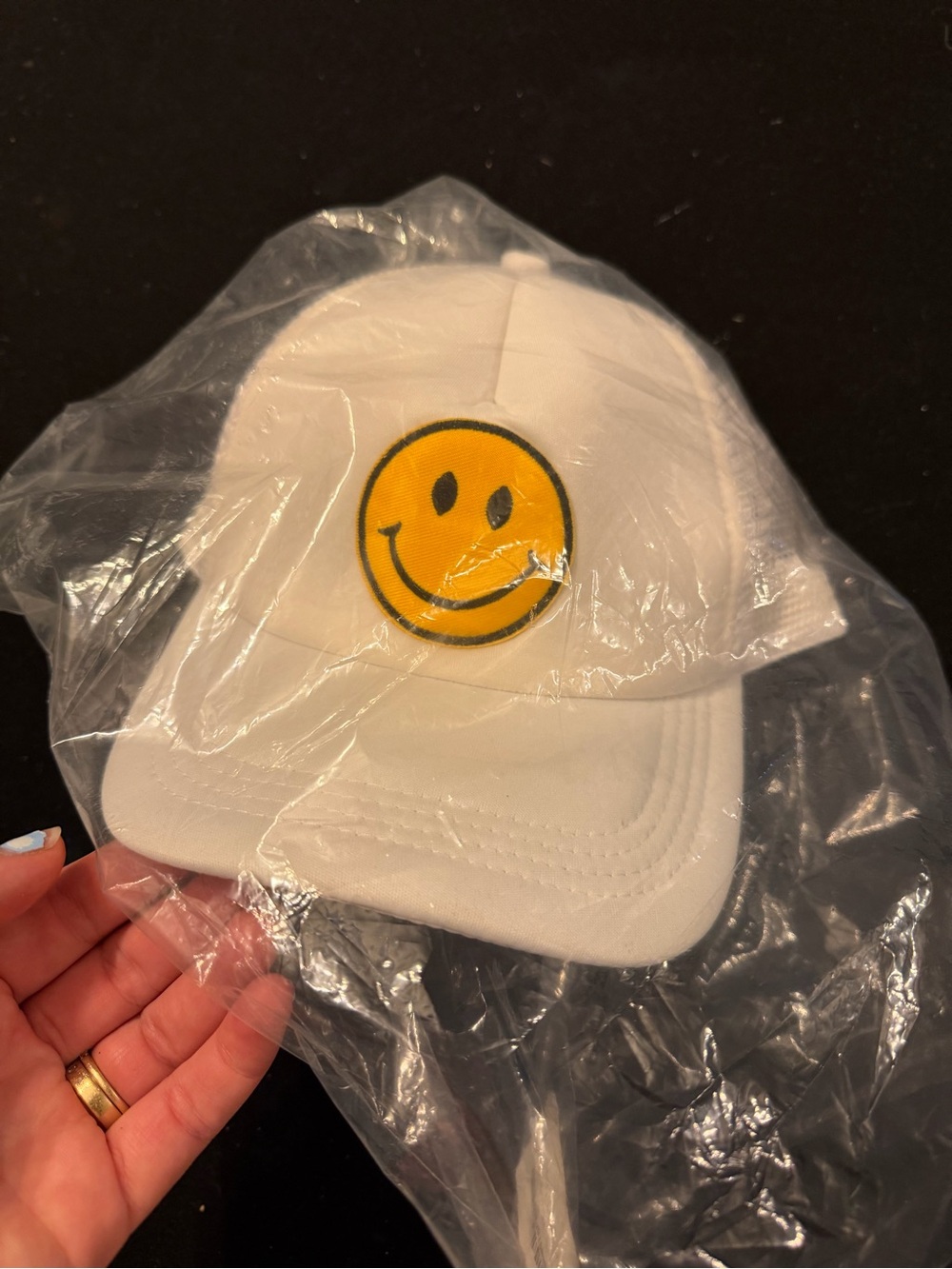 Brand New White Smiley Face Baseball Cap - trucker hat